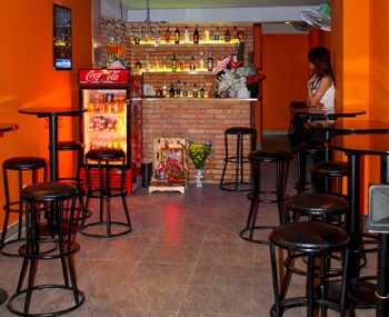 Coffee shop for rent Nguyen Cu Trinh